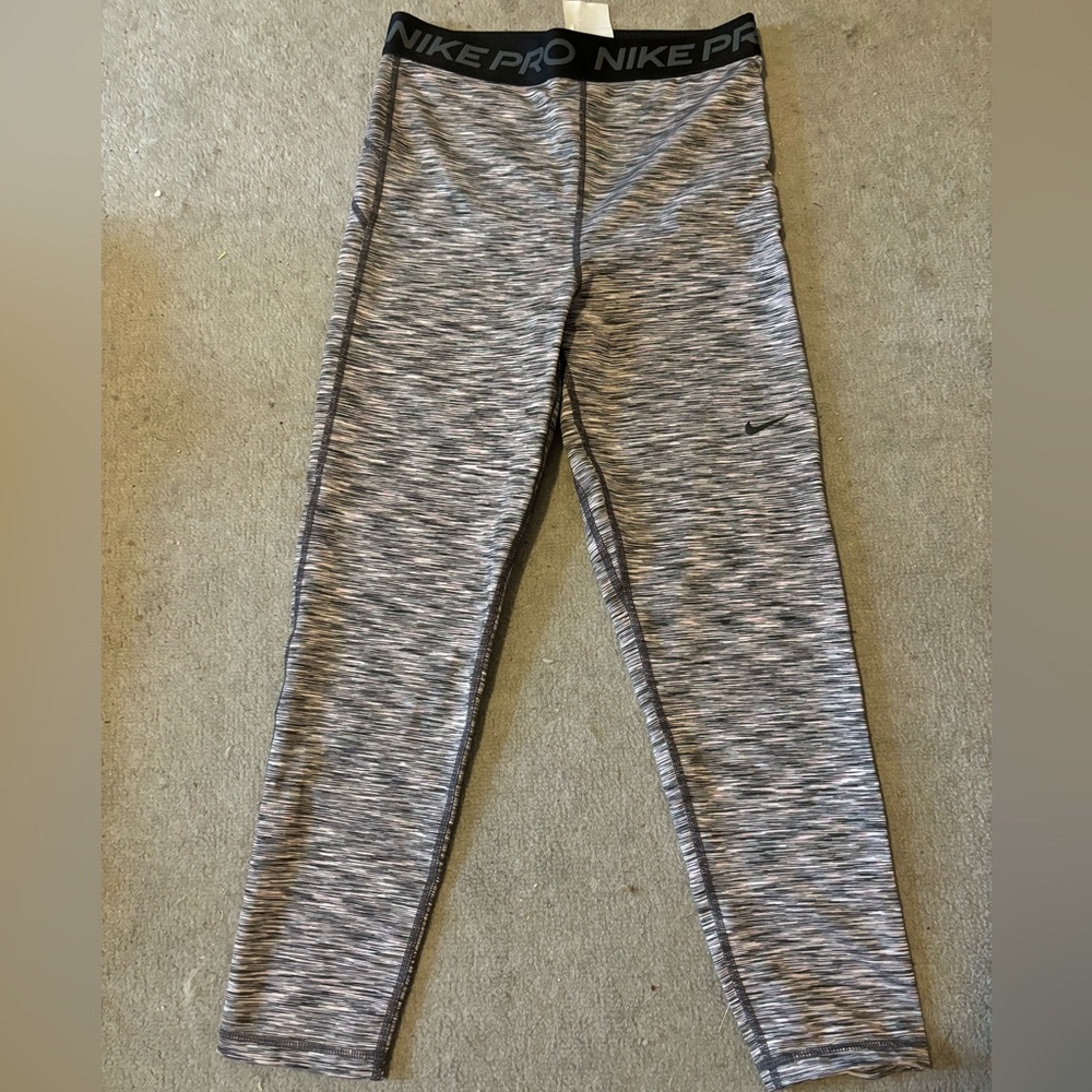 Nike Pro capri leggings